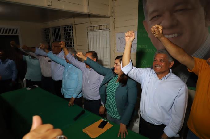 Radhamés Jiménez asegura gobierno lleva al país a una quiebra