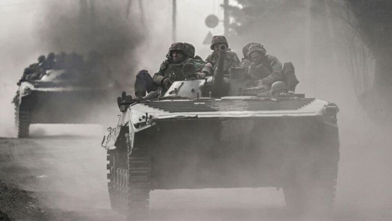 Bakhmut: Ucrania contempla una ofensiva, mientras el impulso ruso se estanca