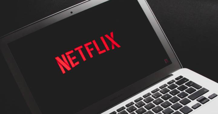 Comparte tu cuenta de Netflix de forma legal: así se añaden suscriptores |  Televisión inteligente