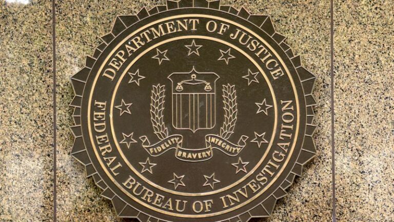 El FBI elimina el foro de delitos cibernéticos que promocionó datos relacionados con la violación que afecta a los legisladores de EE. UU.