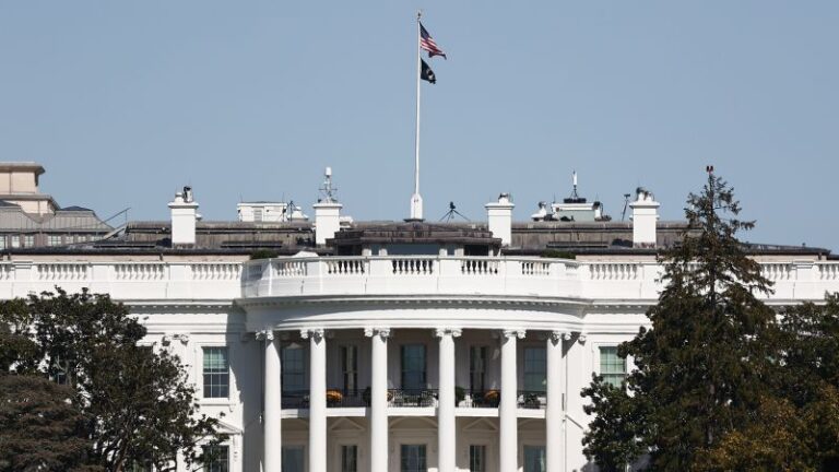 La oficina del jefe de gabinete de la Casa Blanca agrega un nuevo asistente principal de comunicaciones