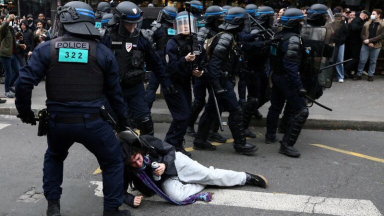 Las protestas por la reforma de las pensiones en Francia se vuelven violentas tras el día nacional de acción