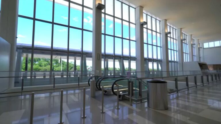 Nueva terminal B de LaGuardia elegida la mejor del mundo