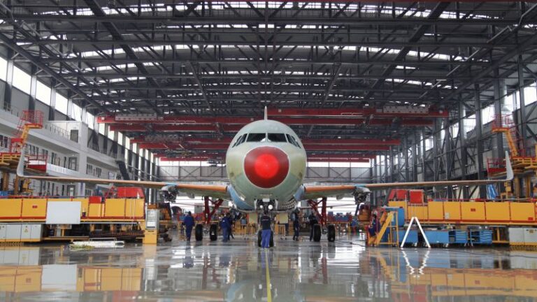 Airbus amplía su ventaja sobre Boeing en China con planes para una segunda línea de llegada allí