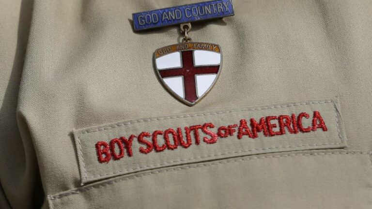 Boy Scouts of America comenzará a compensar a las víctimas de abuso sexual de un fideicomiso de $ 2.4 mil millones después de salir de la bancarrota