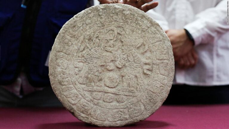 Chichén Itzá: Arqueólogos descubren marcador maya