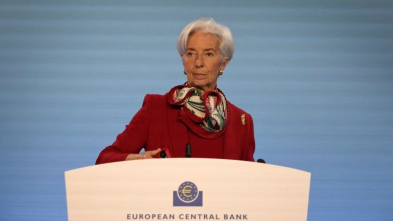 Christine Lagarde dice que tiene «gran confianza» en que Estados Unidos no dejará de pagar su propia deuda