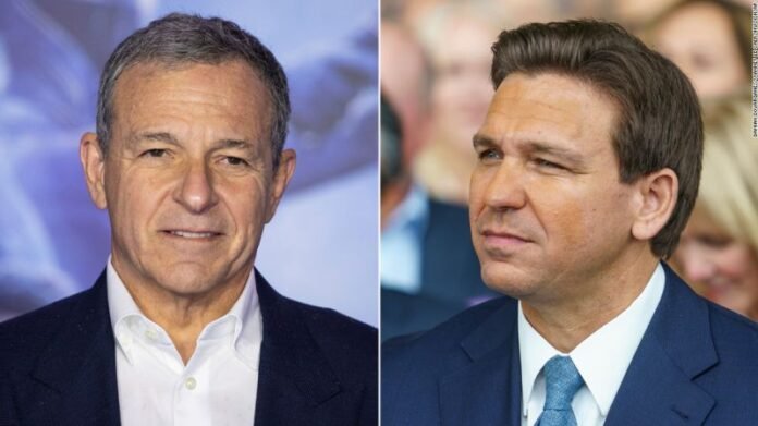 Cómo Disney y DeSantis comenzaron a pelear