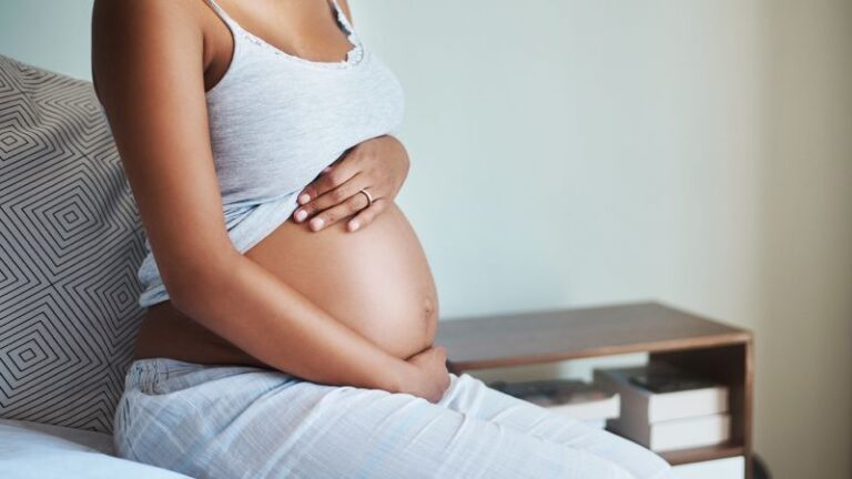 Cuando se les dice a los niños que nacieron mediante reproducción asistida, esto puede afectar los resultados, según un estudio