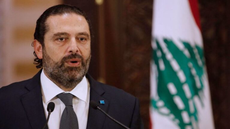 Dos auxiliares de vuelo presentan una demanda y afirman que fueron agredidos por el ex primer ministro libanés Saad Hariri