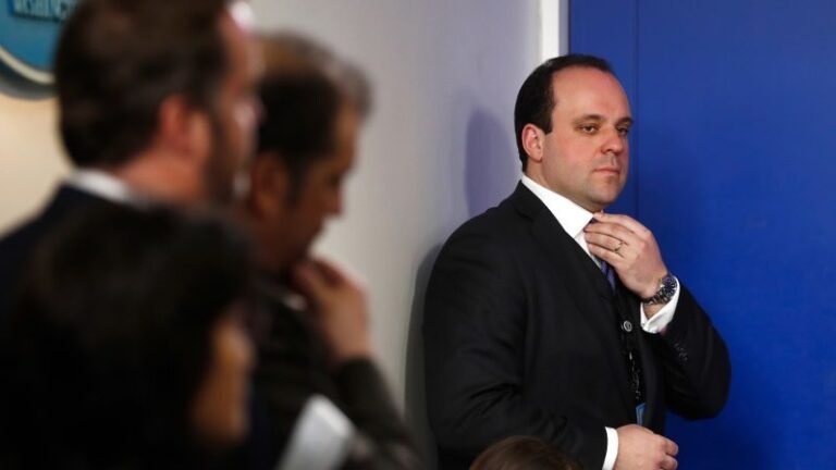 El abogado de Trump, Boris Epshteyn, se reunirá con los fiscales federales que investigan al expresidente