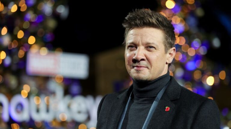 El médico Jeremy Renner dice que el quitanieves se acercó a milímetros de un órgano vital, una arteria principal