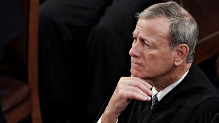 El presidente del Tribunal Supremo, John Roberts, rechaza la solicitud de testificar sobre la ética de la Corte Suprema