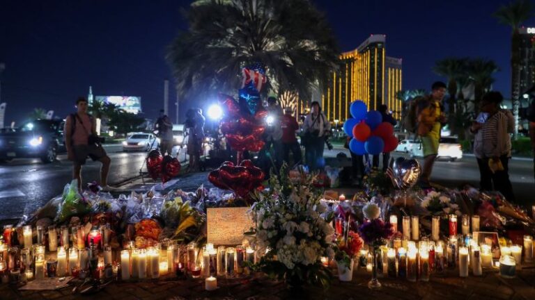 Nuevos detalles sobre el tirador masivo de Las Vegas de 2017 revelados en cientos de documentos del FBI