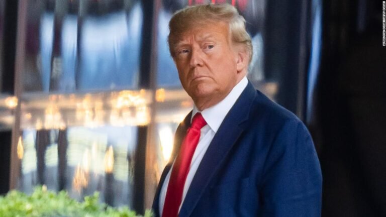 Trump comparece ante tribunal de Nueva York tras acusación del gran jurado