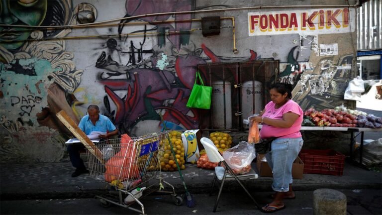 «No me alcanza», realidad salarial de Centroamérica