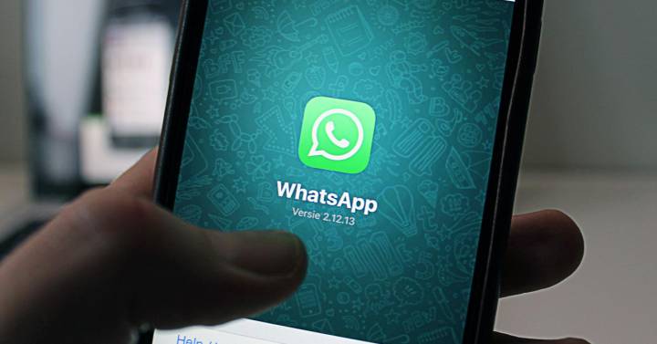 WhatsApp, por fin, va a impedir que terceros puedan ver los chats en tu móvil |  Estilo de vida