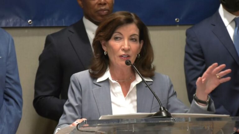 Hay puestos vacantes en granjas y en trabajos de limpieza