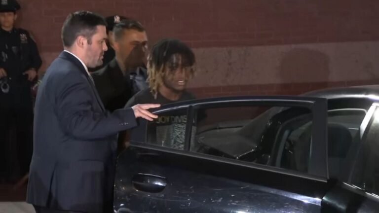 Arrestan con cargos a padres de bebe hallada sin vida