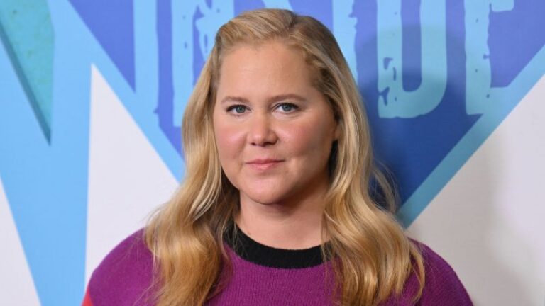 Amy Schumer critica a otra estrella por ‘mentir’ sobre estar en Ozempic