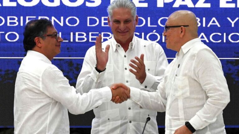 Colombia y guerrilleros del ELN acuerdan cese al fuego de seis meses