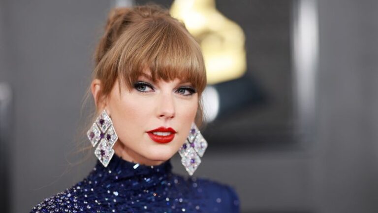 Hombre de Indiana acusado de acechar y acosar a Taylor Swift después de supuestamente enviar mensajes amenazantes y presentarse en un concierto
