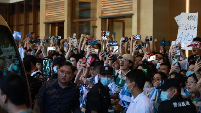 ‘Messimanía’ en China mientras los fanáticos claman por ver a la estrella argentina