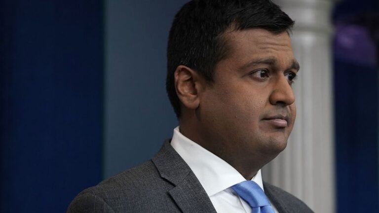 Raj Shah en Fox a raíz del histórico acuerdo de Dominion