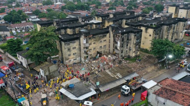 Brasil: Derrumbe de edificio en Pernambuco deja al menos 9 muertos