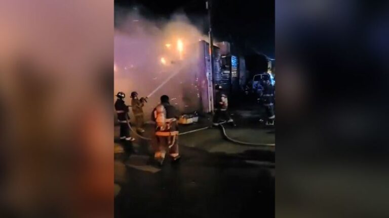 Caza humana en curso para el sospechoso acusado de iniciar un incendio mortal en un bar en México