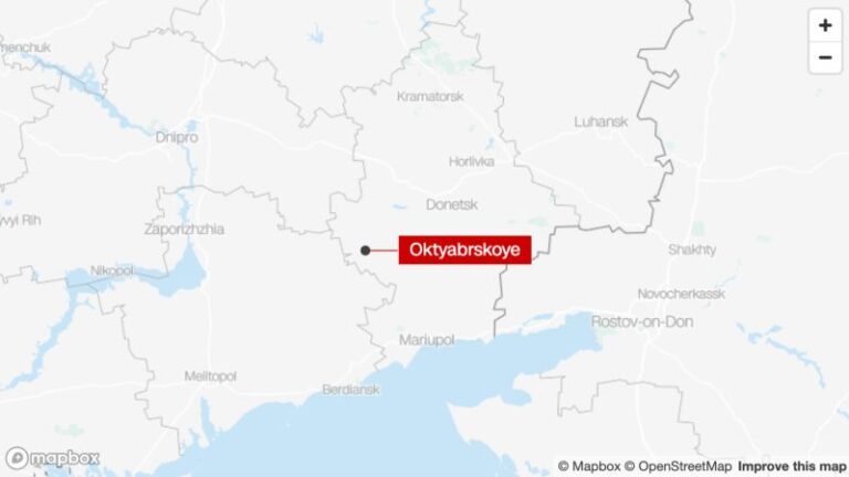 Crimea: Ucrania ataca un depósito de municiones, provocando evacuaciones e interrumpiendo el transporte