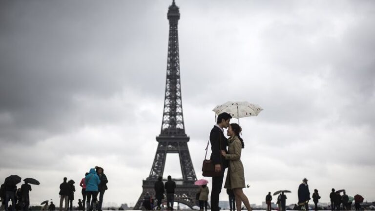 Datos básicos de la Torre Eiffel |  CNN