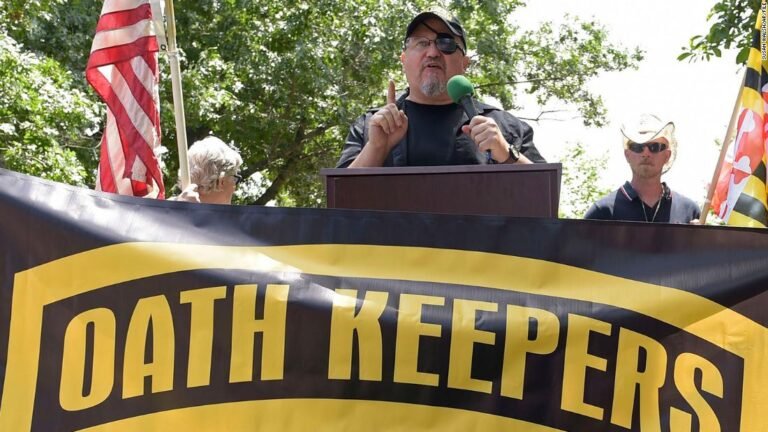 El Departamento de Justicia apela sentencias de prisión dictadas a miembros condenados de Oath Keepers
