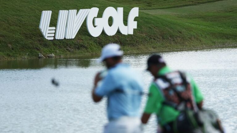 El miembro de la junta del PGA Tour, Randall Stephenson, renuncia por un acuerdo con LIV Golf