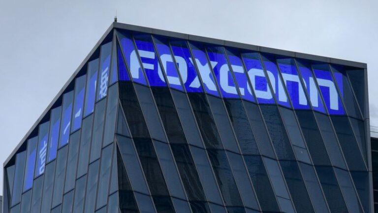 Foxconn se retira del proyecto de fabricación de chips con Verdanta de India