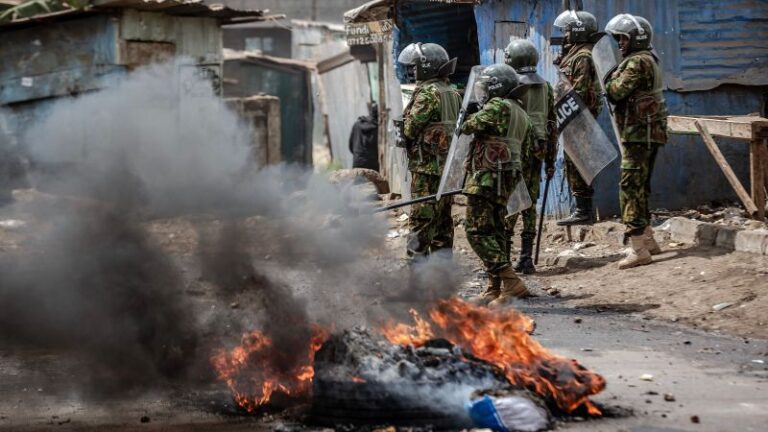 Kenia: Se teme que los manifestantes mueran mientras estallan las protestas por las subidas de impuestos