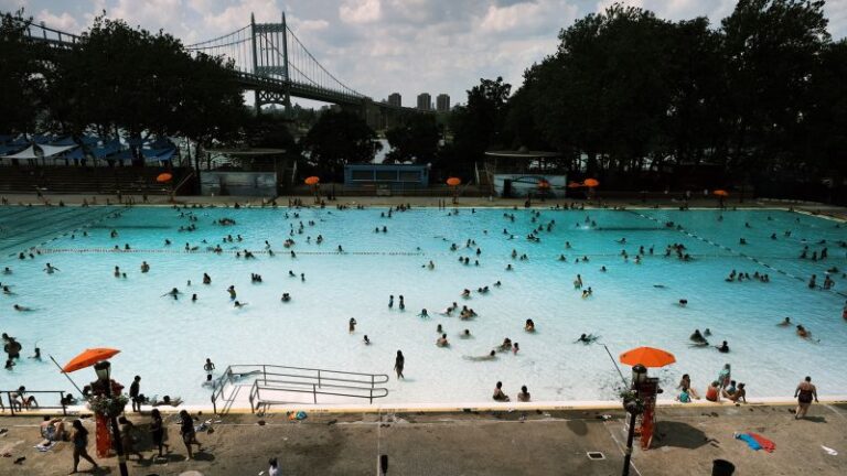 Las piscinas públicas están desapareciendo en todo Estados Unidos