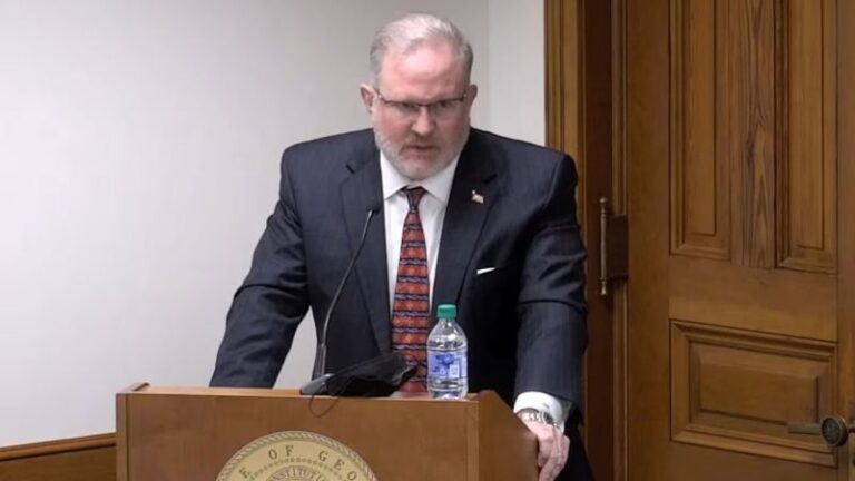 Scott Hall: el fiador de fianzas es el primer acusado que se declara culpable en el caso de subversión electoral de Georgia