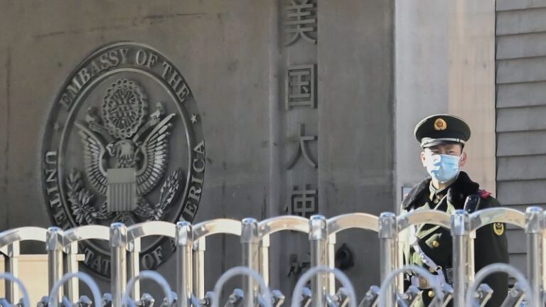 China acusa a trabajador del gobierno de espiar para la CIA en segundo reclamo de espionaje público