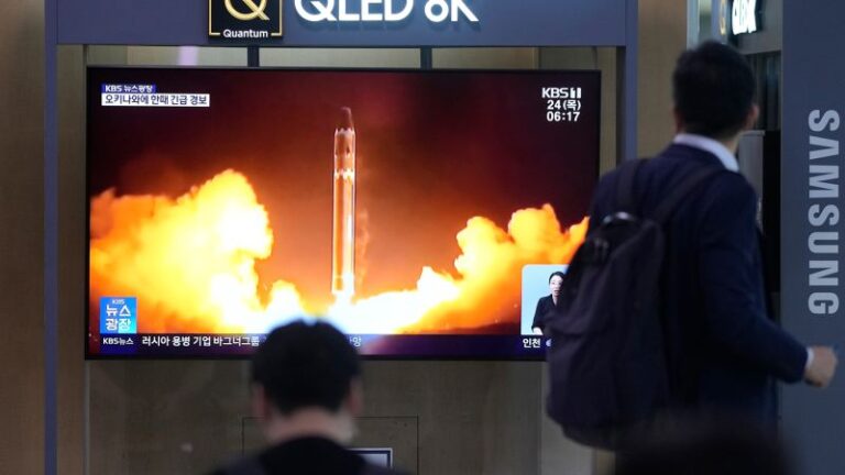 Corea del Norte vuelve a afirmar que el lanzamiento de su satélite espía ha fracasado