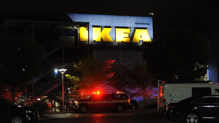 El cuerpo de un niño de nueve años con autismo encontrado en el borde de un canal cercano detrás de la tienda IKEA de Brooklyn