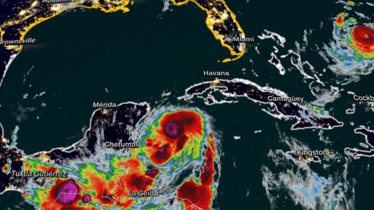 Florida se prepara mientras la tormenta tropical Idalia se intensifica hasta convertirse en huracán