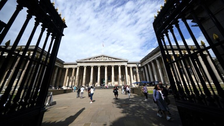 La recuperación de unos 2.000 objetos extraídos del Museo Británico está en marcha, dice el presidente