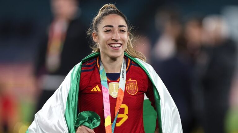 Olga Carmona: héroe de la Copa Mundial Femenina se entera de la muerte de su padre después de llevar a España a la victoria