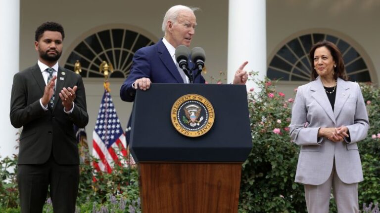 Biden presenta una nueva Oficina de Seguridad de Armas de la Casa Blanca