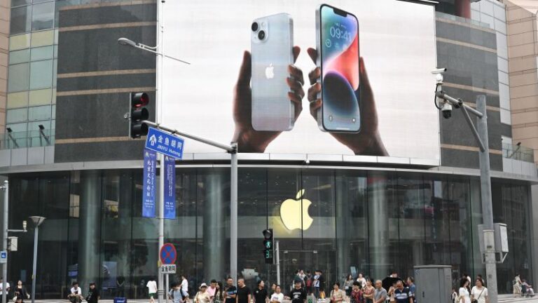 China dice que no ha emitido ninguna prohibición sobre los iPhone