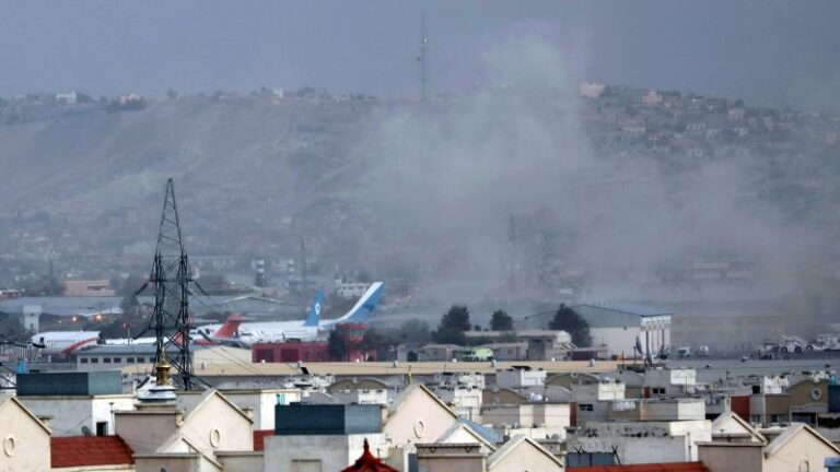 El ejército estadounidense realizará entrevistas adicionales con testigos del atentado con bomba en el aeropuerto de Kabul