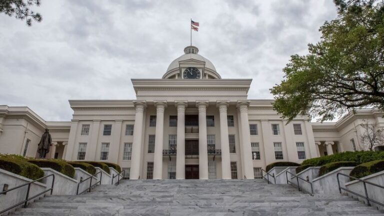 El maestro especial en el caso de redistribución de distritos de Alabama propone tres mapas de la Cámara en una lucha por el derecho al voto muy seguida