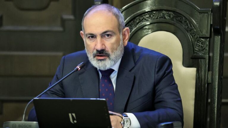 El primer ministro de Armenia ataca a Rusia después de que Azerbaiyán recuperara la región separatista