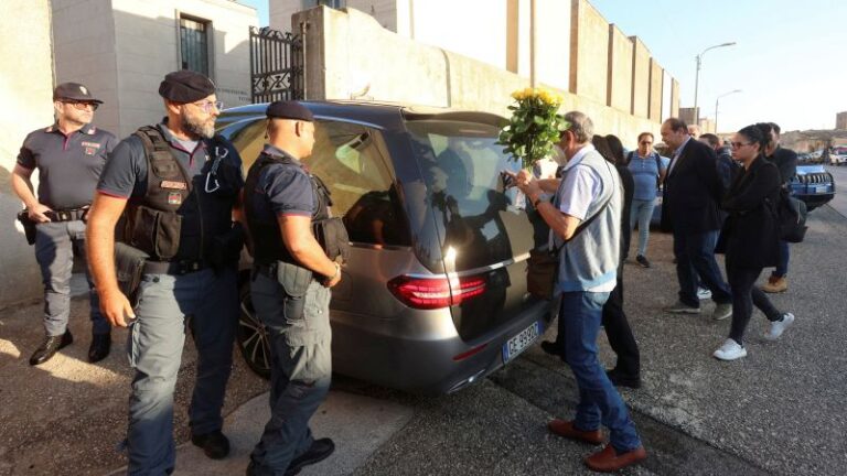 El principal jefe de la mafia siciliana enterrado pero la empresa criminal sigue viva